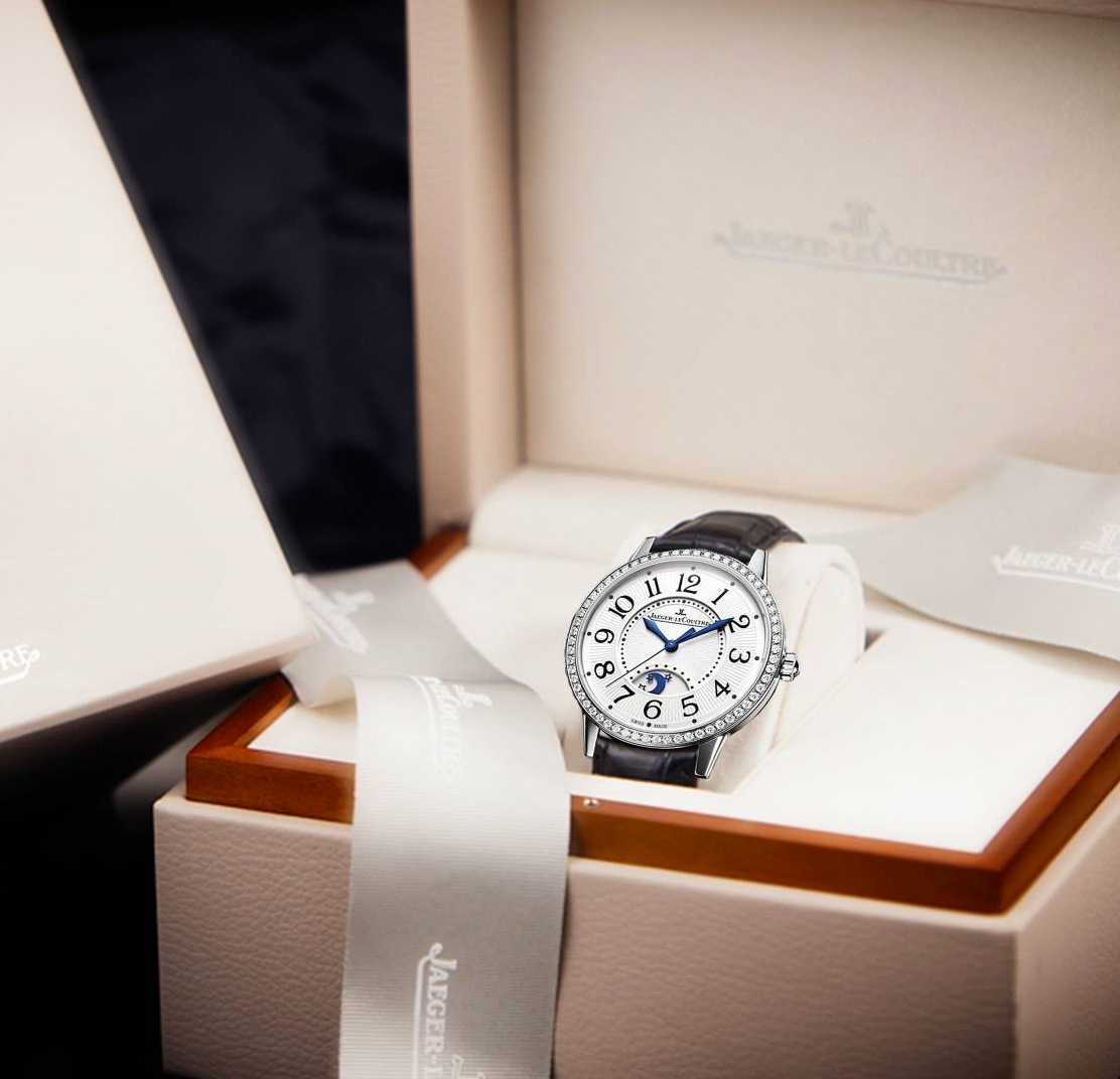 江诗丹顿售后费用（江诗丹顿表面生锈）