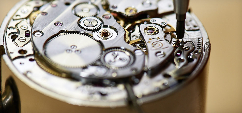 江诗丹顿手表维修价目表（江诗丹顿表盘移位）